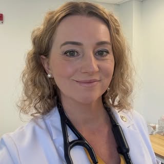 Dr. Karolina